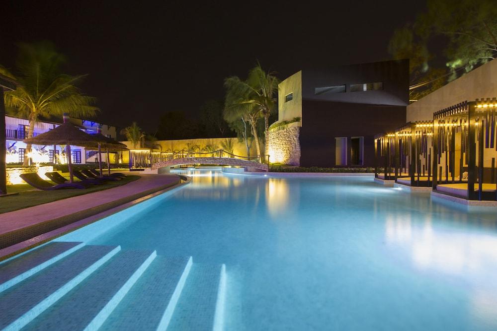 The Rhino Resort Hotel & Spa Сали-Портудал Экстерьер фото